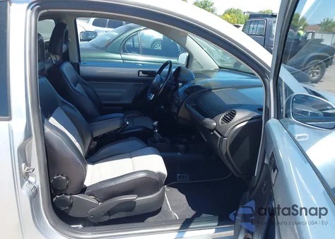 2002 Volkswagen New Beetle Turbo S из США, поврежденный, VIN 3VWFE21CX2M431863